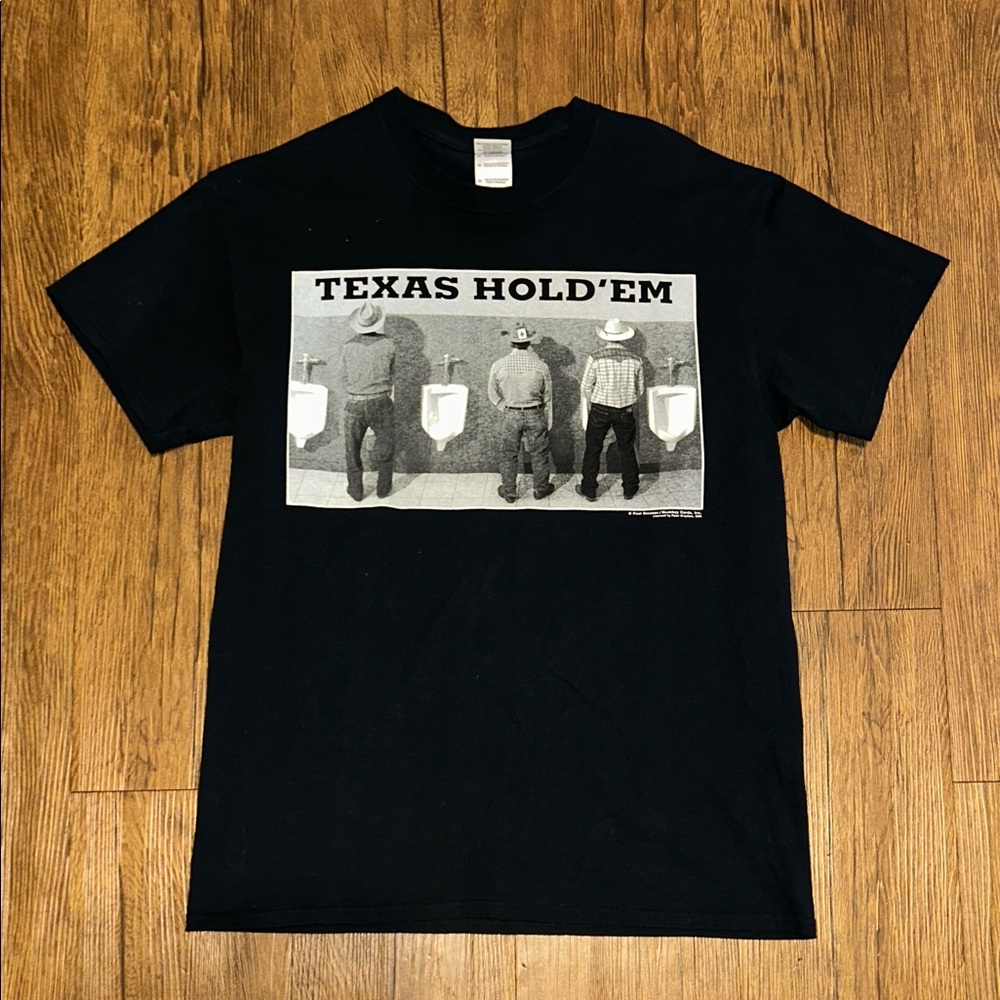 Gildan Vintage Texas Hold'em Graphic Tee in Black
